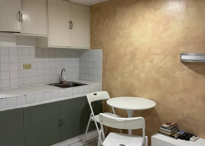 Frank Lloyd Apartelle Appartement Manille