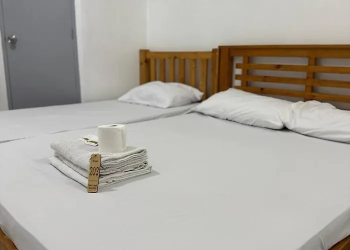 Frank Lloyd Apartelle Appartement Manille
