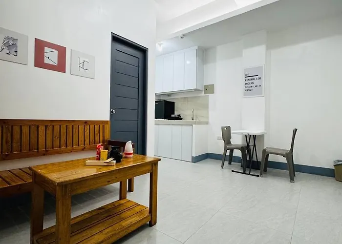 Frank Lloyd Apartelle Manille