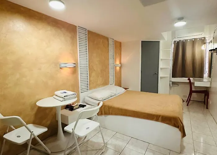 Frank Lloyd Apartelle Appartement
