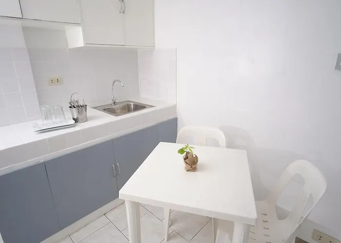 Frank Lloyd Apartelle Appartement Manille