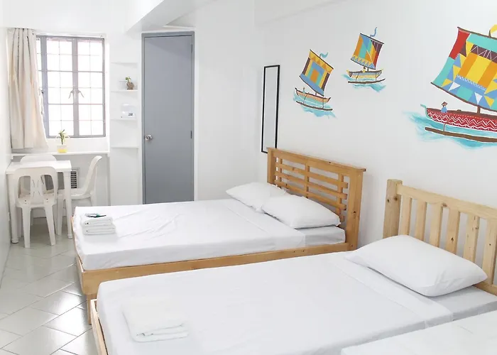 Frank Lloyd Apartelle Manille